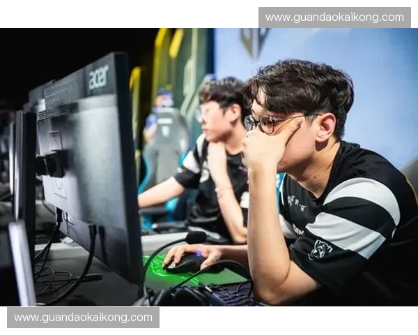 《7号英雄联盟精彩时刻集锦：顶尖操作与超神战绩大放异彩》